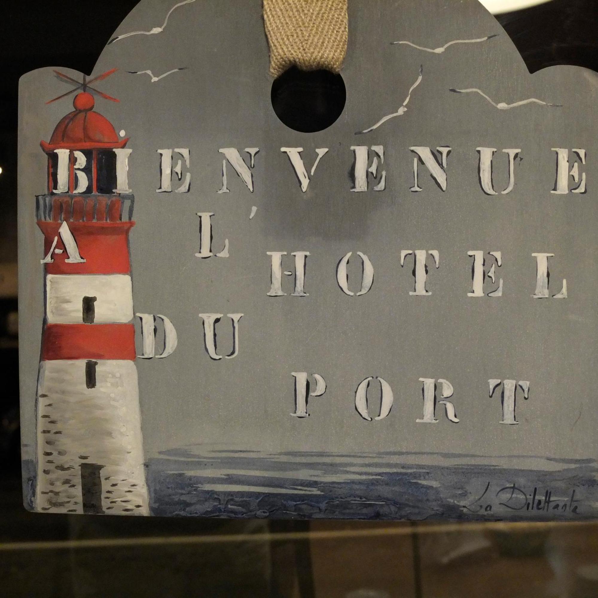 Hotel Du Port Морле Екстериор снимка