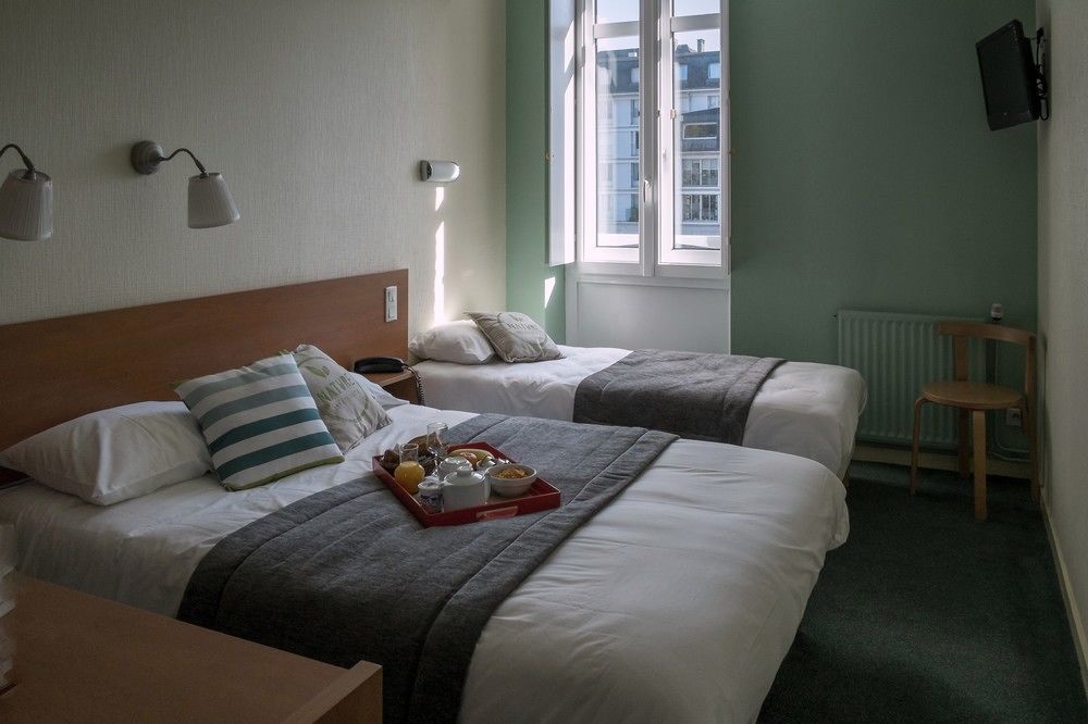 Hotel Du Port Морле Екстериор снимка