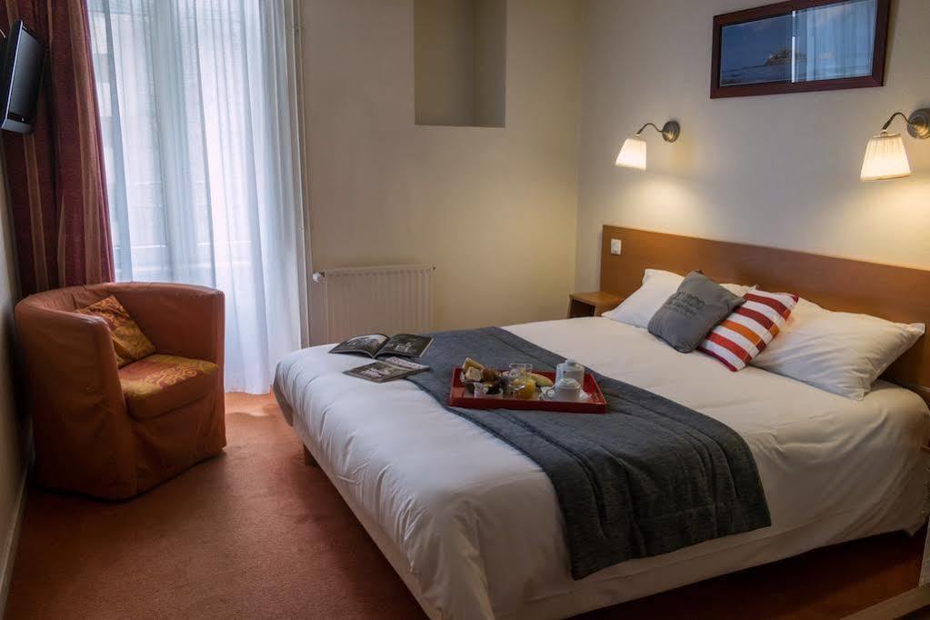 Hotel Du Port Морле Екстериор снимка